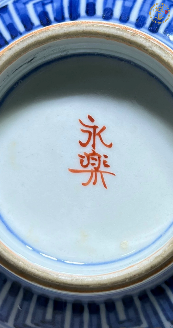 古玩陶瓷日本明治礬紅描金鳳紋茶碗真品鑒賞圖