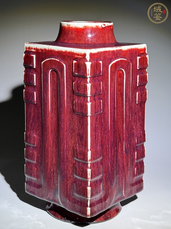 古玩陶瓷紅釉琮式瓶真品鑒賞圖