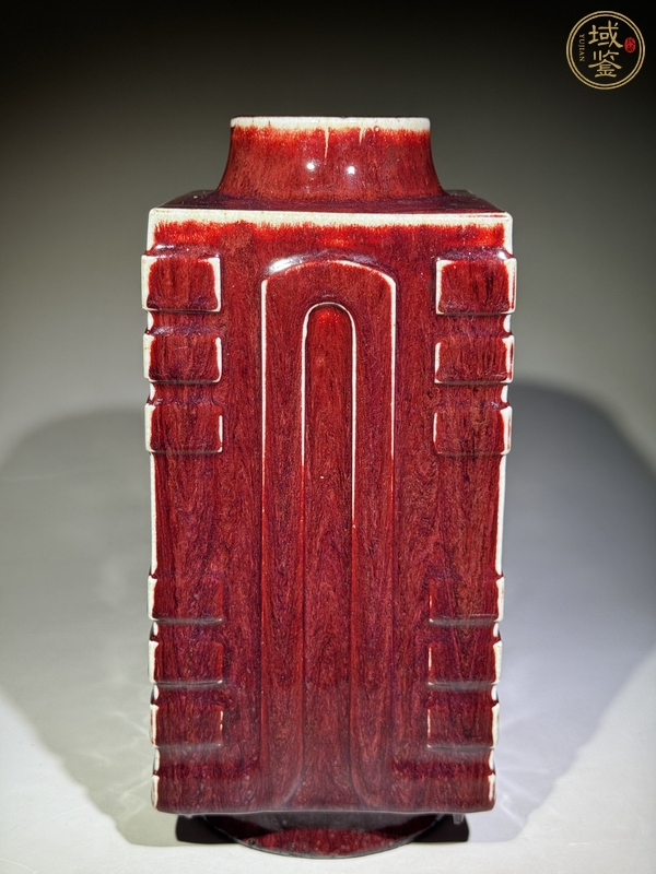古玩陶瓷紅釉琮式瓶真品鑒賞圖
