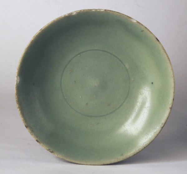古玩轉(zhuǎn)賣(mài)青釉剃刻蓮瓣紋淺腹碗拍賣(mài),當(dāng)前價(jià)格0元