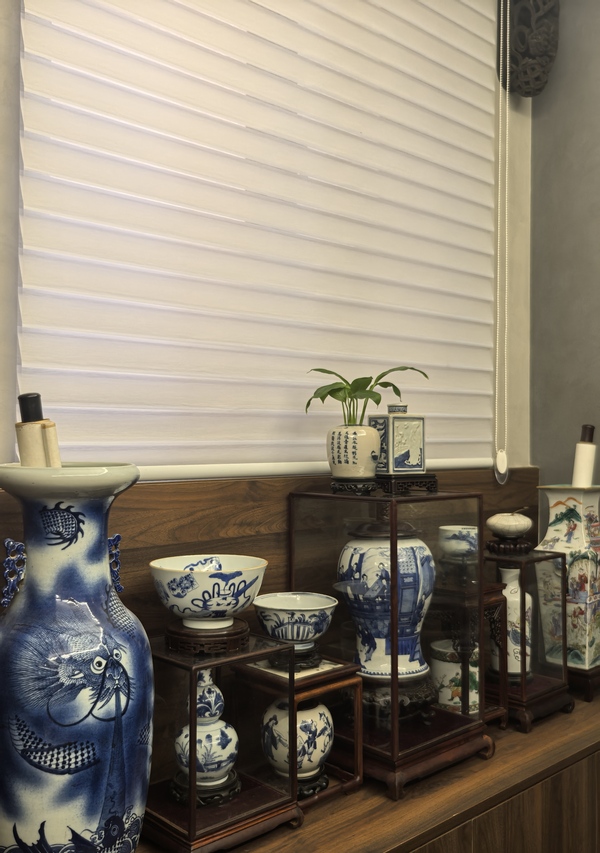 古玩陶瓷清中期青花浮雕人物紋茶葉罐拍賣，當前價格3888元