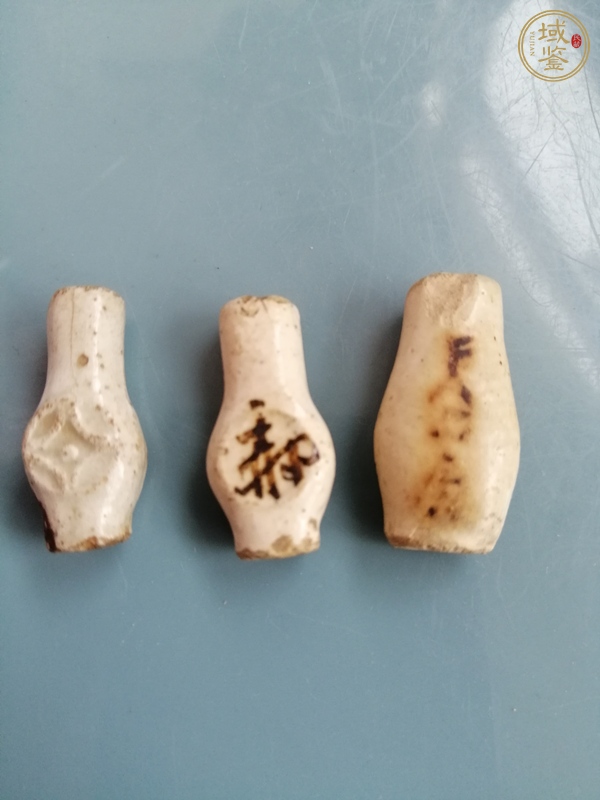 古玩陶瓷清代小瓶真品鑒賞圖