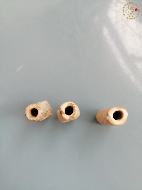 古玩陶瓷清代小瓶真品鑒賞圖
