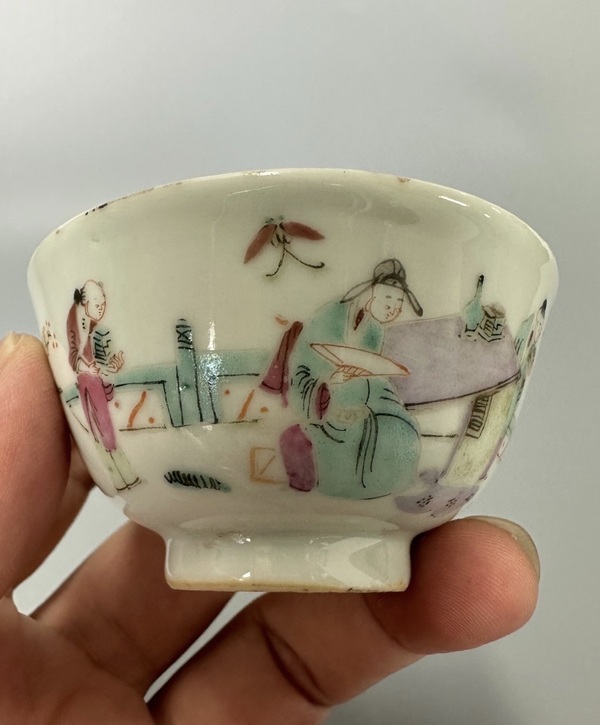 古玩陶瓷粉彩西廂記人物紋茶碗拍賣，當前價格1500元