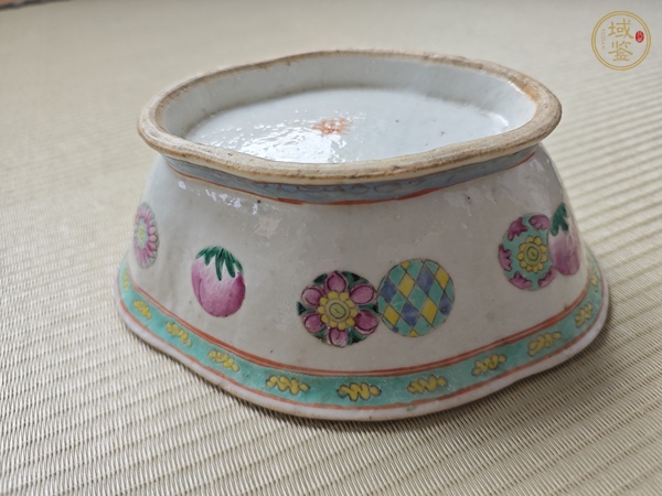 古玩陶瓷粉彩皮球花紋貢碗真品鑒賞圖