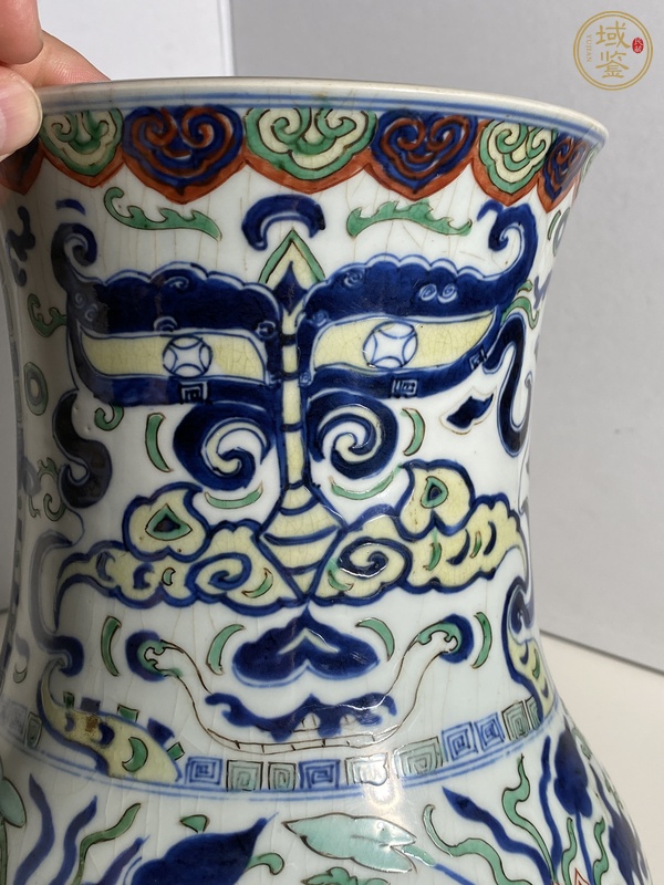 古玩花卉紋尊真品鑒賞圖