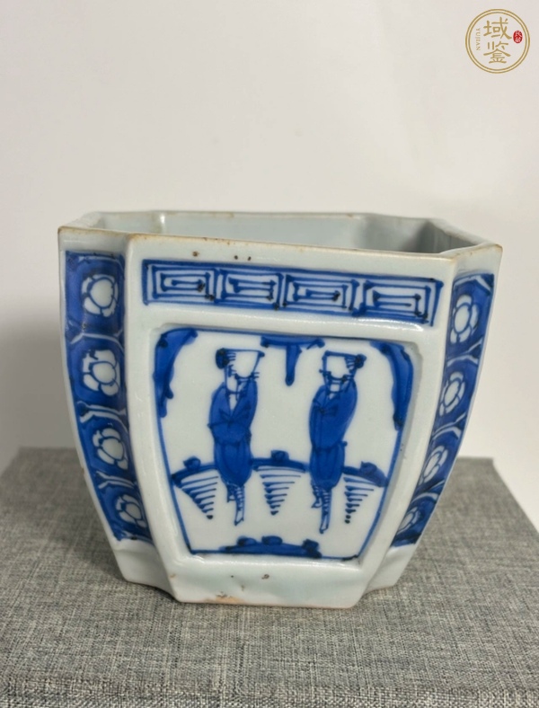 古玩陶瓷青花四方倭角花盆真品鑒賞圖