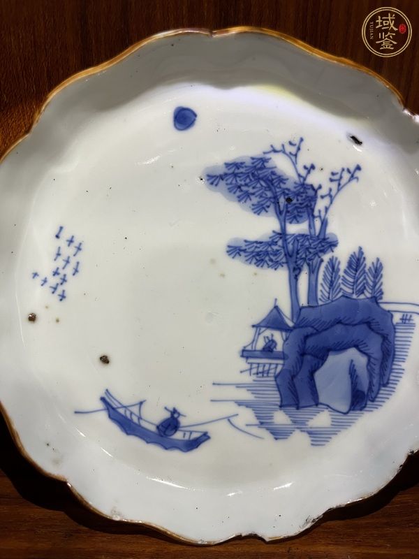 古玩陶瓷山水紋青花盤真品鑒賞圖