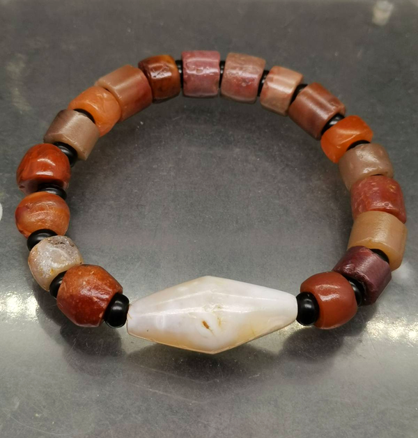古玩玉器文化瑪瑙手鏈拍賣,當前價格3820元