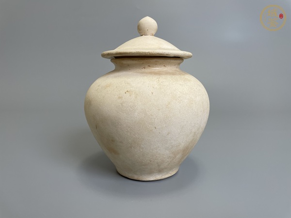 古玩陶瓷鞏縣窯白釉萬年罐真品鑒賞圖