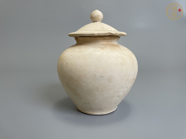 古玩陶瓷鞏縣窯白釉萬年罐真品鑒賞圖