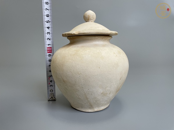 古玩陶瓷鞏縣窯白釉萬年罐真品鑒賞圖