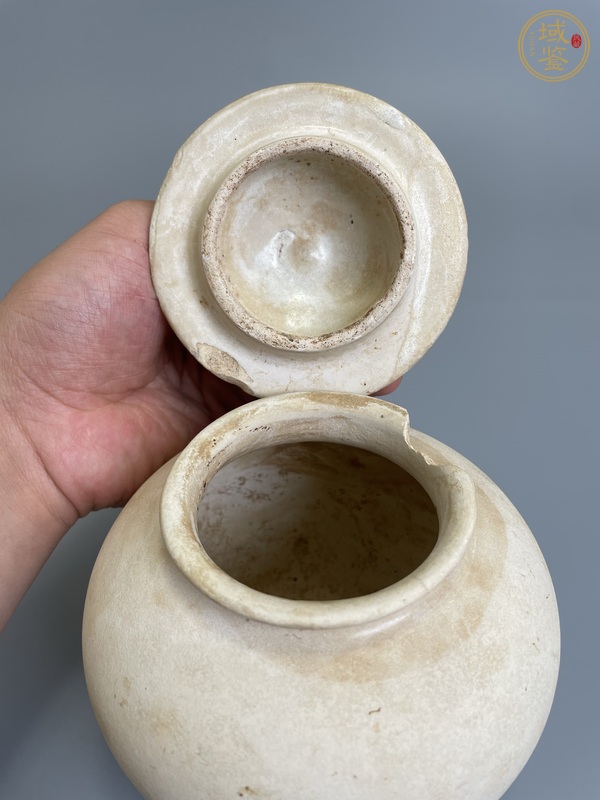 古玩陶瓷鞏縣窯白釉萬年罐真品鑒賞圖