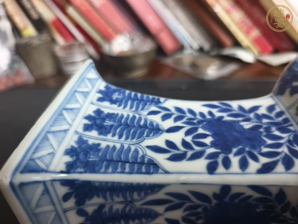 古玩陶瓷光緒青花方型鳳尾尊真品鑒賞圖