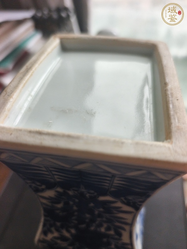古玩陶瓷光緒青花方型鳳尾尊真品鑒賞圖