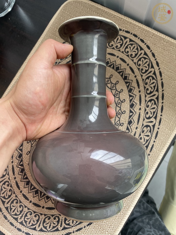 古玩紅釉瓶真品鑒賞圖