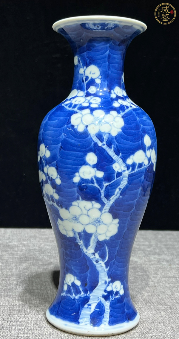 古玩陶瓷青花留白冰梅紋觀音瓶真品鑒賞圖