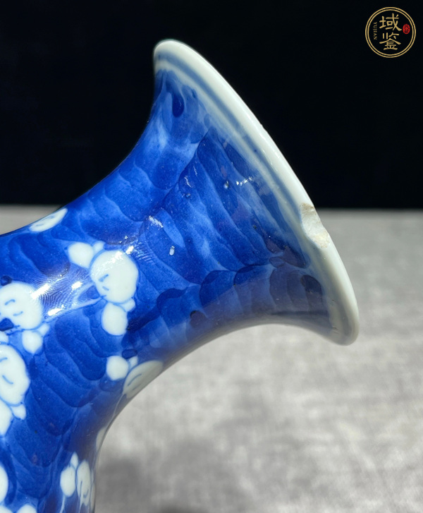 古玩陶瓷青花留白冰梅紋觀音瓶真品鑒賞圖