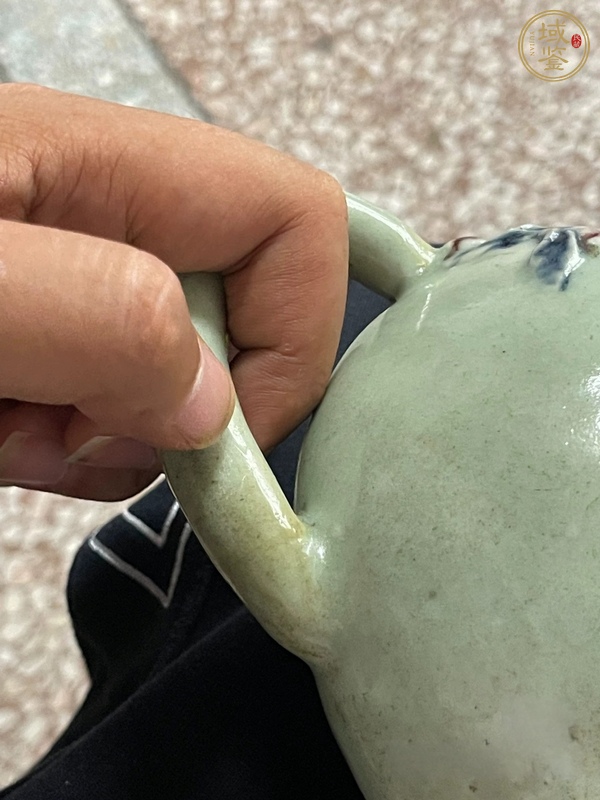 古玩陶瓷豆青釉青花釉里紅桃形壺真品鑒賞圖
