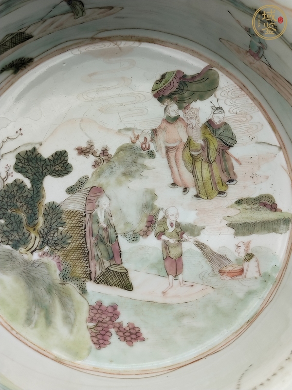 古玩陶瓷粉彩人物故事紋折沿盆真品鑒賞圖