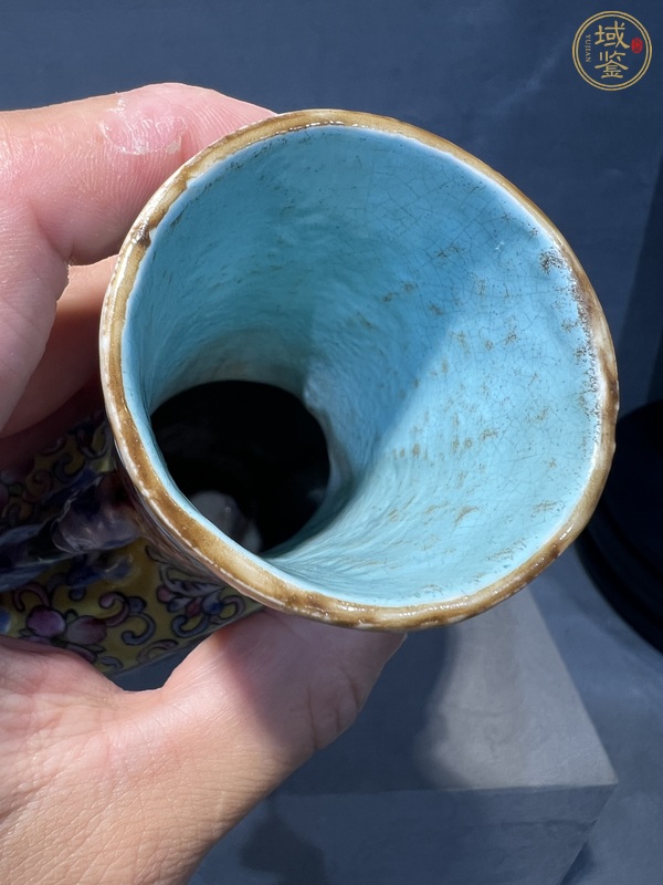 古玩陶瓷粉彩抱月瓶真品鑒賞圖