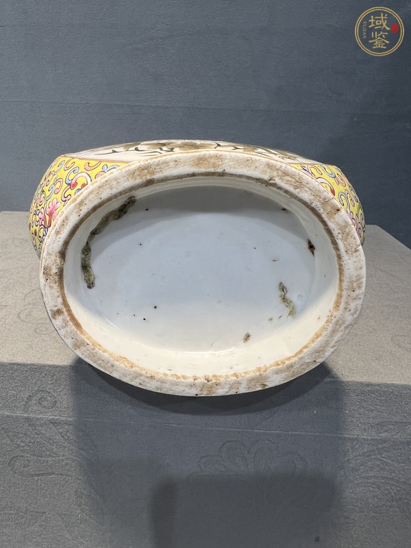 古玩陶瓷粉彩抱月瓶真品鑒賞圖