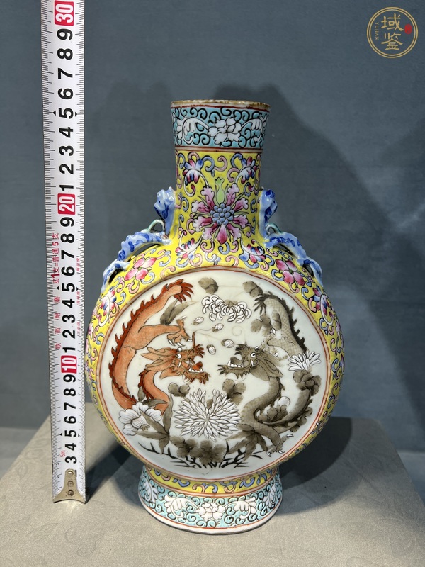 古玩陶瓷粉彩抱月瓶真品鑒賞圖