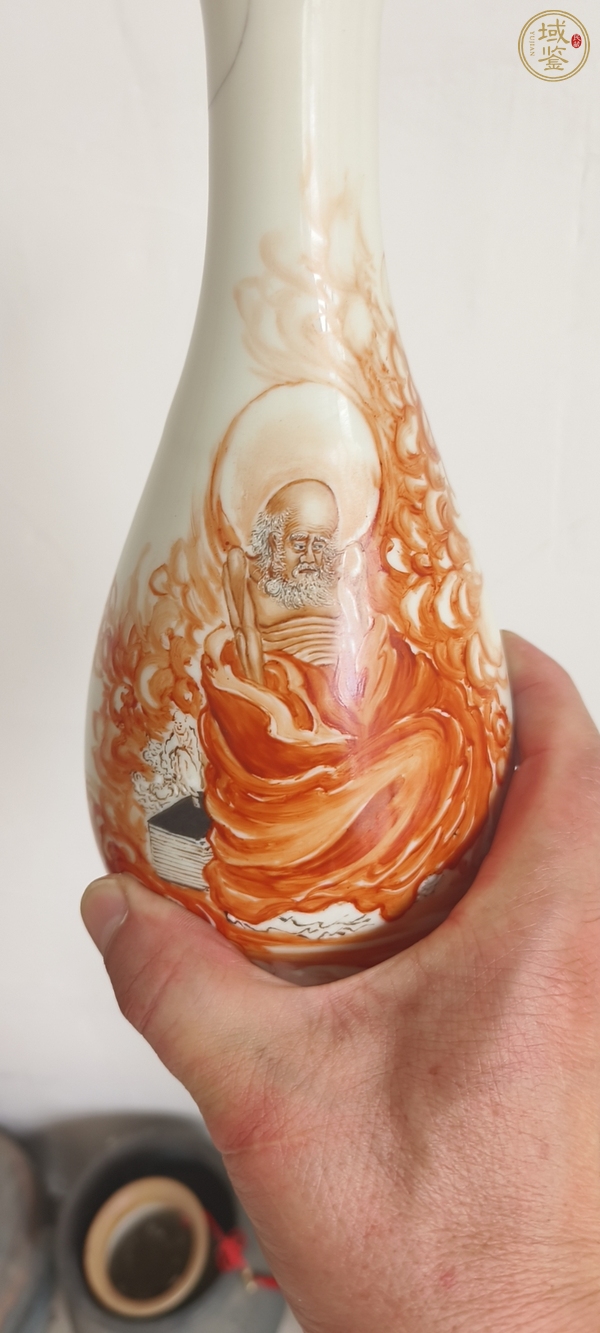 古玩陶瓷礬紅人物瓶真品鑒賞圖
