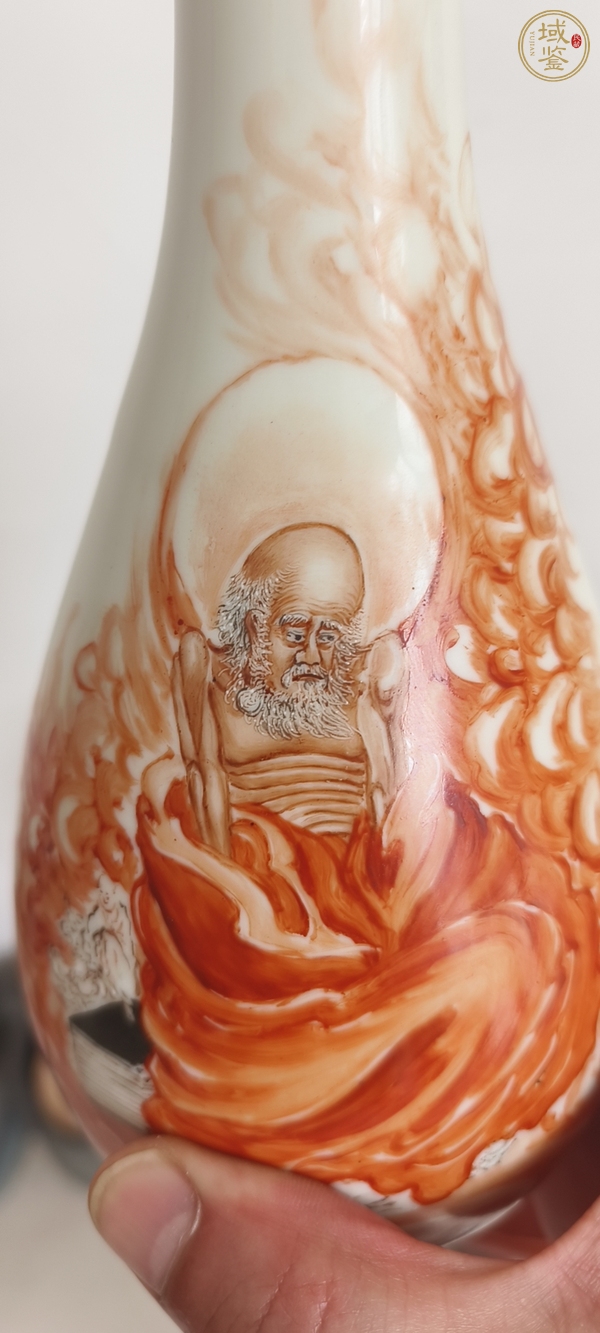 古玩陶瓷礬紅人物瓶真品鑒賞圖