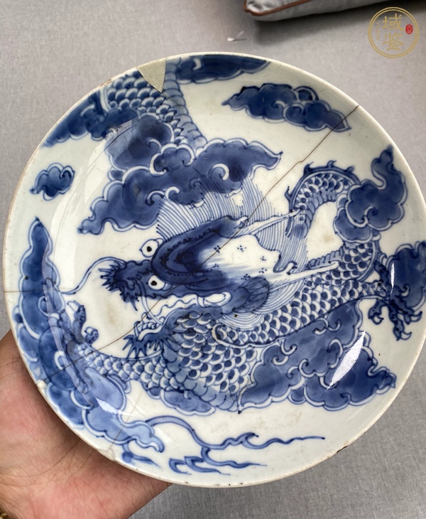 古玩陶瓷青花龍紋盤真品鑒賞圖