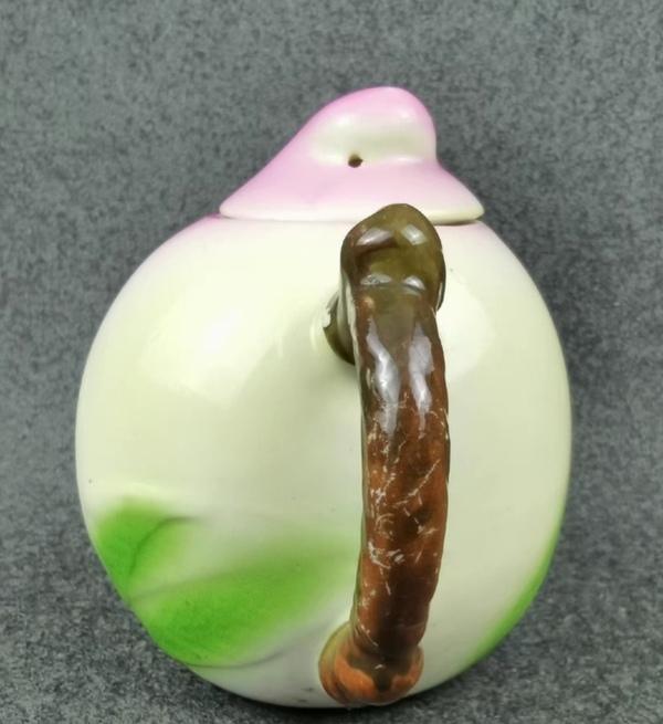 古玩陶瓷大號創匯時期壽桃型茶壺拍賣，當前價格188元