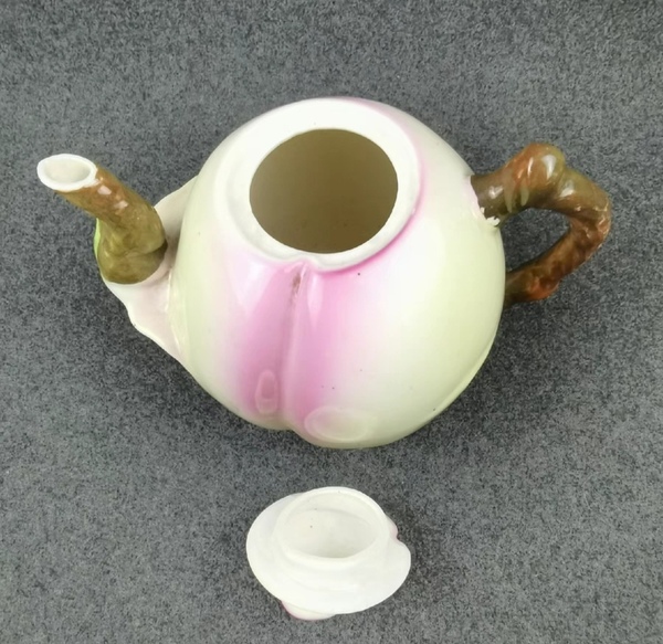 古玩陶瓷大號創匯時期壽桃型茶壺拍賣，當前價格188元