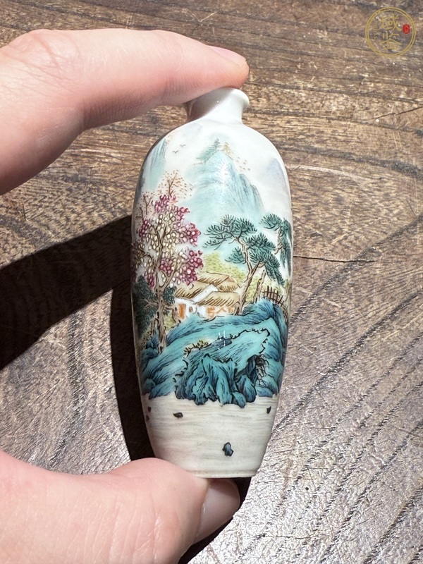 古玩陶瓷粉彩鼻煙壺真品鑒賞圖