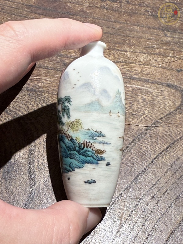 古玩陶瓷粉彩鼻煙壺真品鑒賞圖