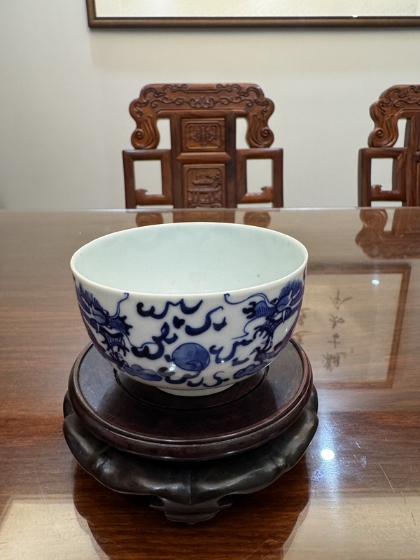 古玩轉(zhuǎn)賣清中晚期 青花龍紋茶碗拍賣,當(dāng)前價(jià)格16888元