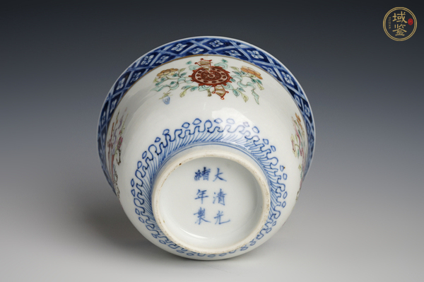 古玩陶瓷清光緒·青花粉彩八寶紋碗真品鑒賞圖