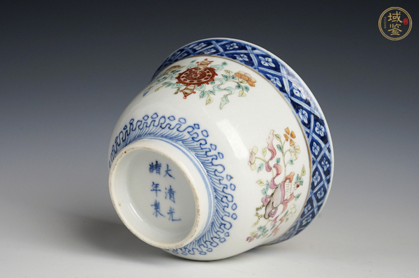 古玩陶瓷清光緒·青花粉彩八寶紋碗真品鑒賞圖