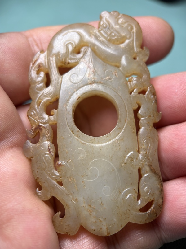 古玩玉器漢代龍鳳紋玉韘拍賣,當前價格49800元
