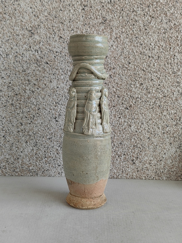 古玩陶瓷青白釉貼塑人物瓶拍賣，當前價格580元