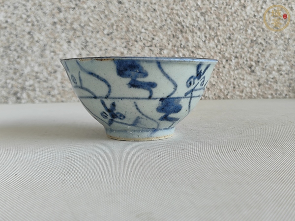 古玩陶瓷青花靈芝紋茶碗真品鑒賞圖