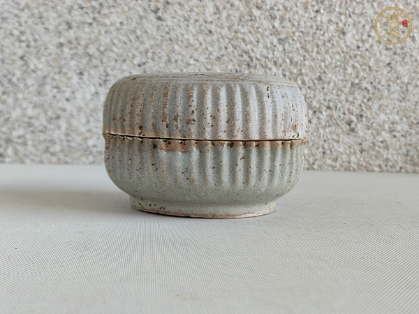 古玩陶瓷青白釉粉盒真品鑒賞圖