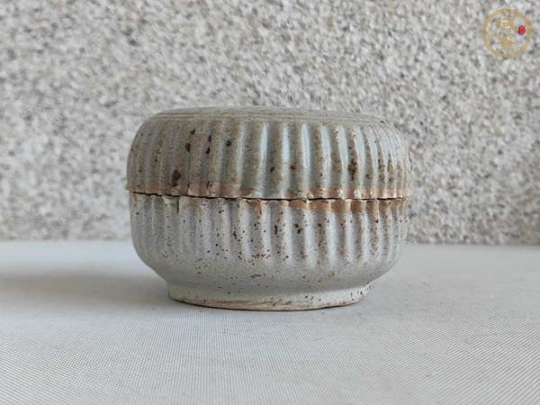 古玩陶瓷青白釉粉盒真品鑒賞圖