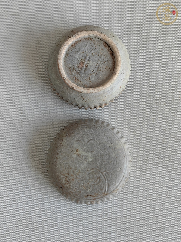 古玩陶瓷青白釉粉盒真品鑒賞圖