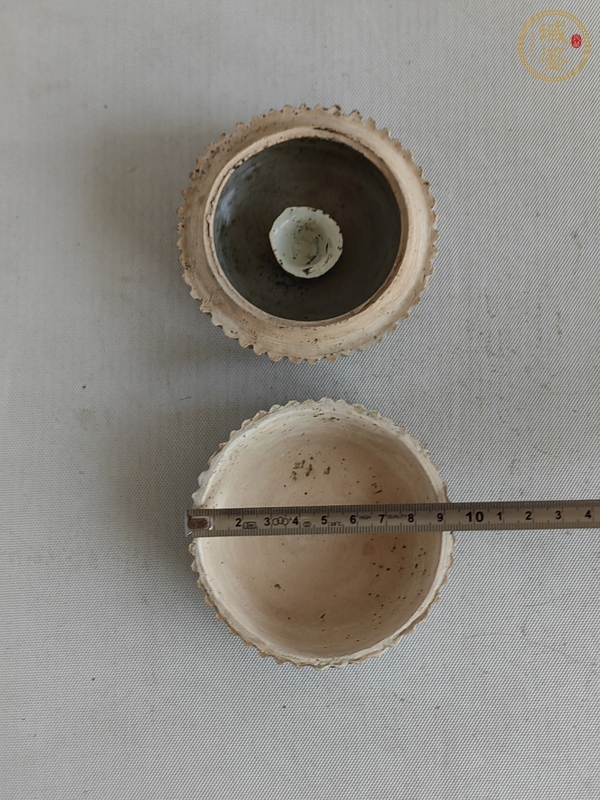 古玩陶瓷青白釉粉盒真品鑒賞圖