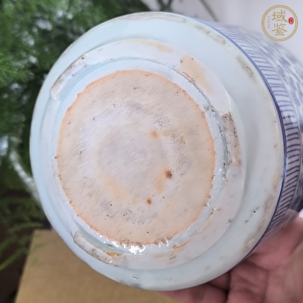 古玩陶瓷青花纏枝花卉紋三足爐真品鑒賞圖