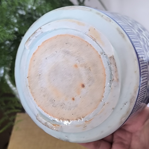 古玩轉賣青花纏枝花卉紋三足爐拍賣，當前價格0元