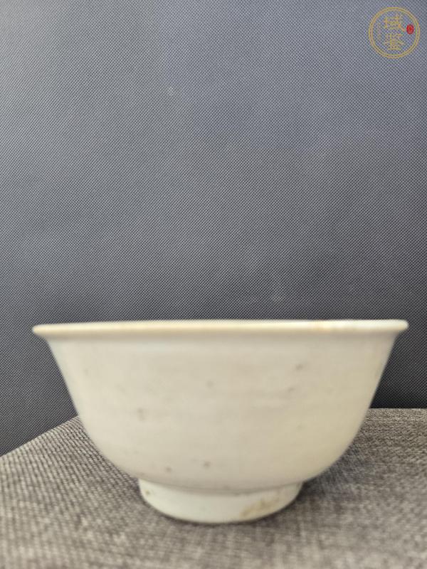 古玩陶瓷明中白釉碗真品鑒賞圖