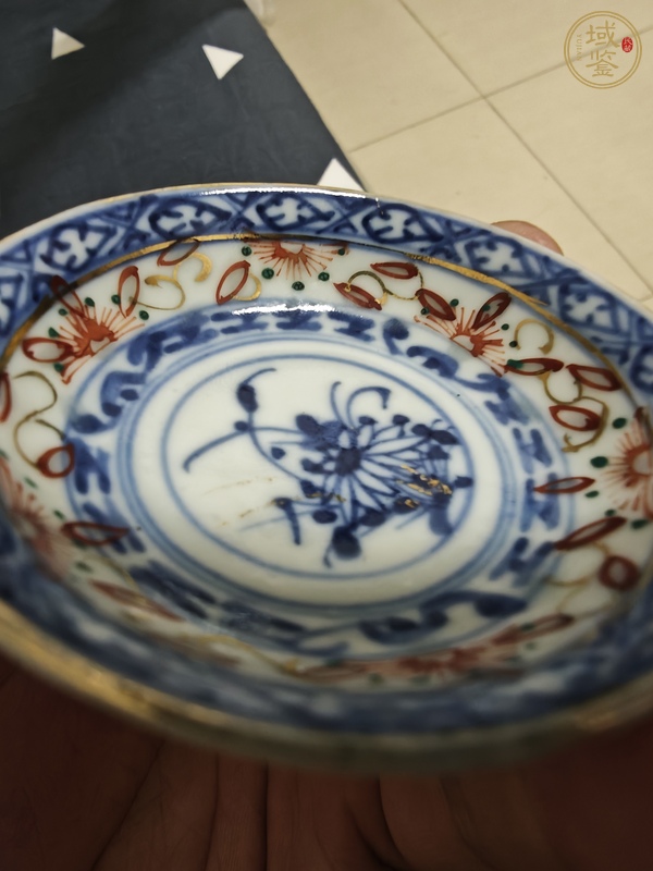 古玩陶瓷青花玲瓏瓷花卉紋盤真品鑒賞圖