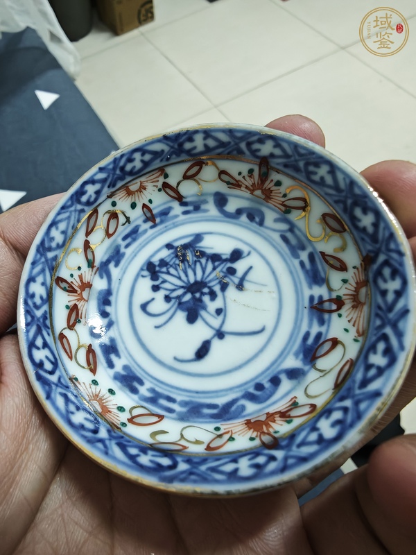 古玩陶瓷青花玲瓏瓷花卉紋盤真品鑒賞圖