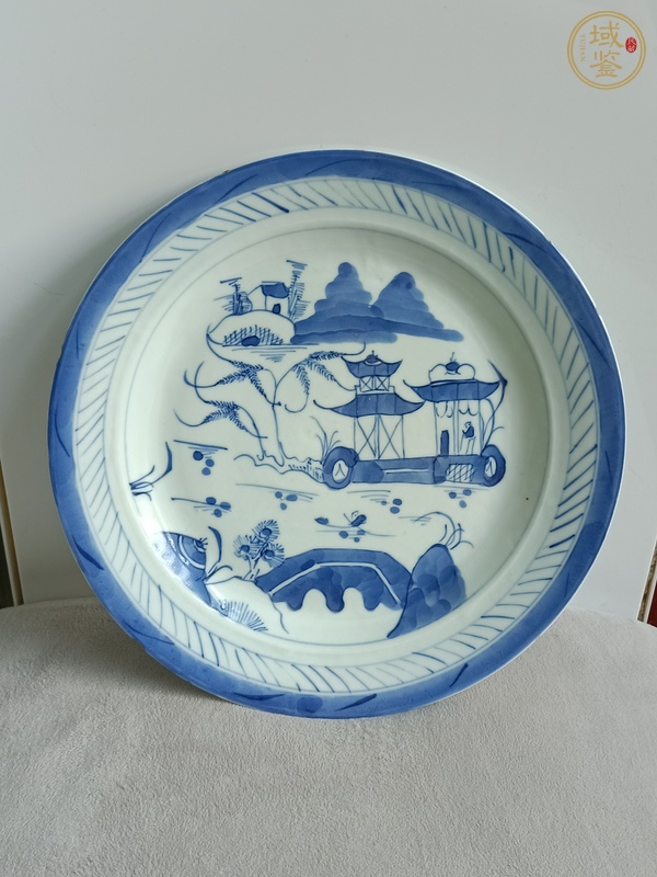 古玩青花亭臺樓閣山水紋盤真品鑒賞圖